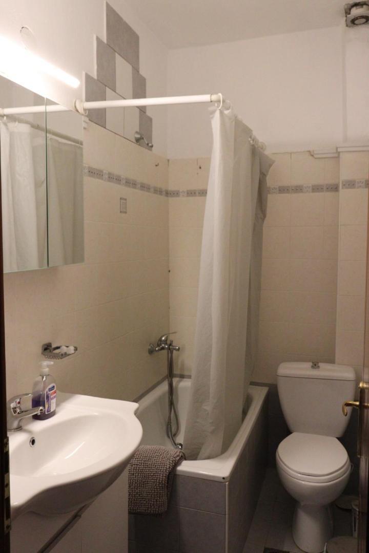 όμορφο με αυλή Apartment *